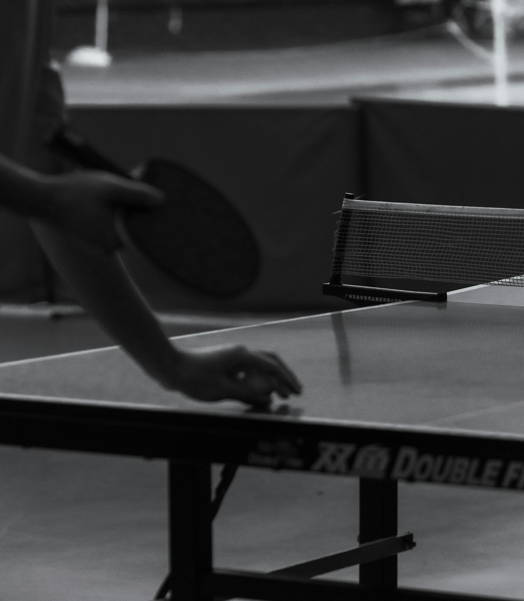 Joueur de tennis de table en compétition
